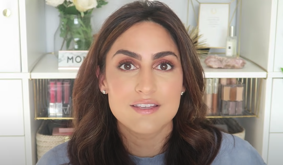 Brow Expert Shows How To Thread Your Own Eyebrows